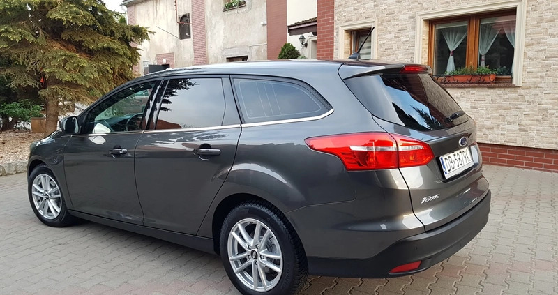 Ford Focus cena 36500 przebieg: 131000, rok produkcji 2017 z Strzegom małe 742